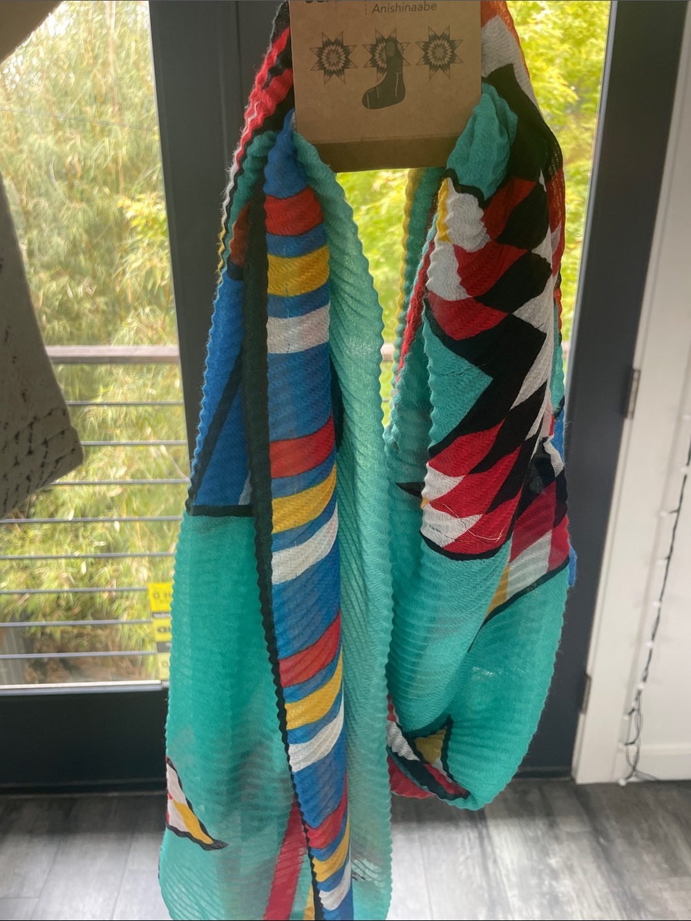 Native designed scarf - Picture 2 of 5